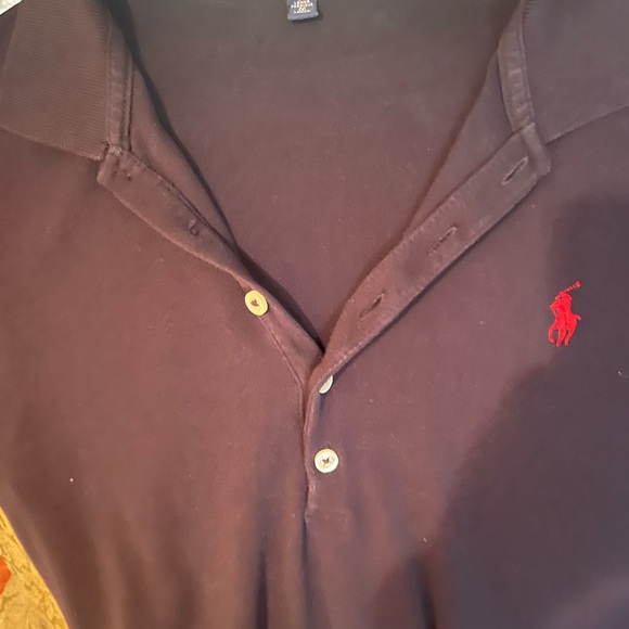 Beautiful Women’s Ralph Lauren Polo size L blue in color. - Picture 2 of 5